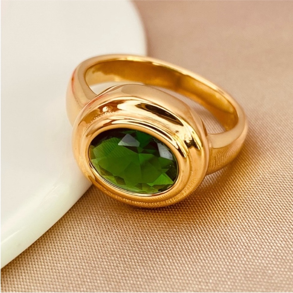 Green Stone Gold-Tone Oval Ring - Picture 4 of 10